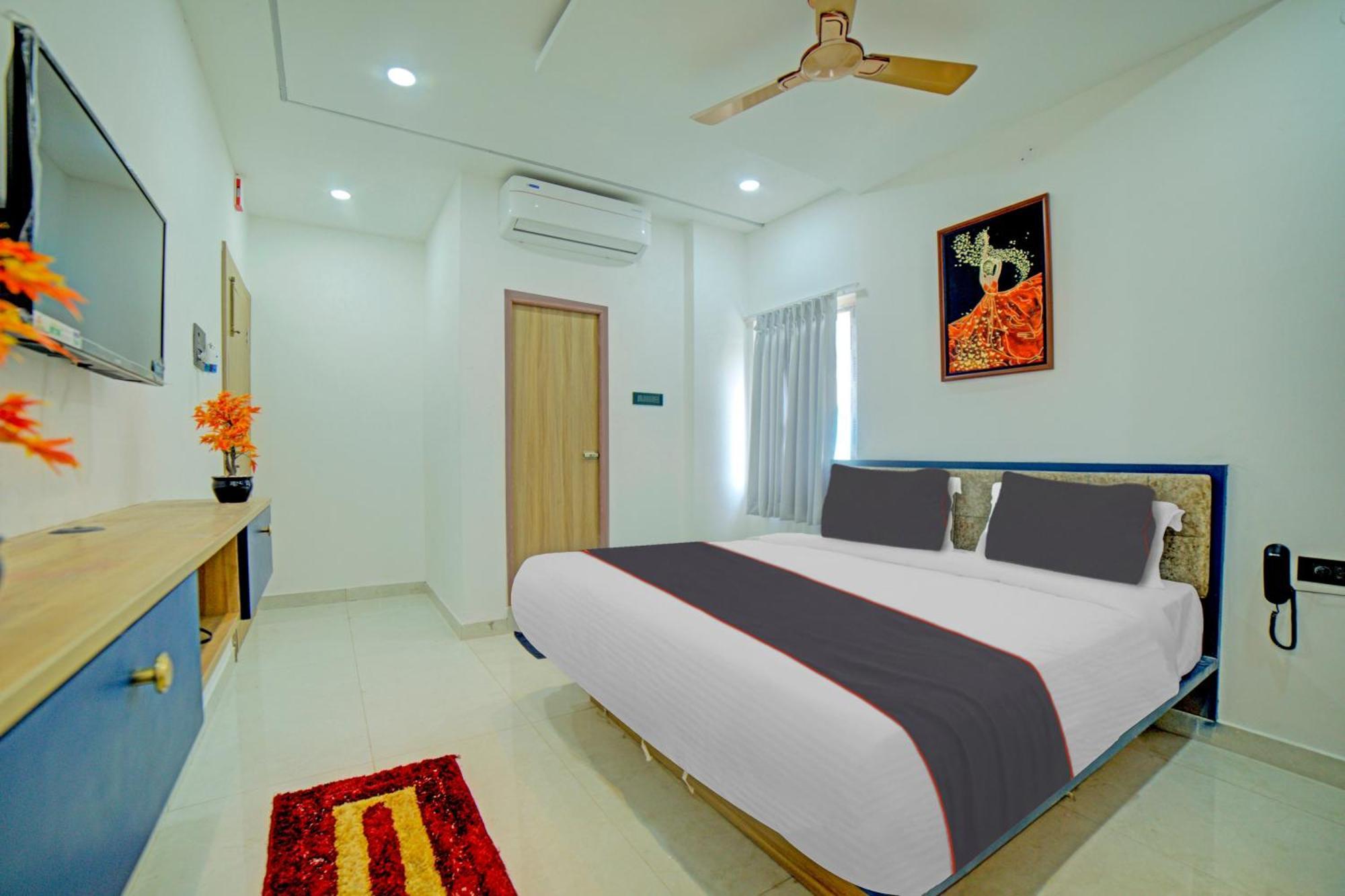 Collection O Lakeview Castle Hotel Warangal Eksteriør billede